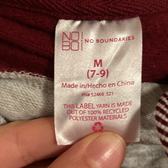 Cropped red and grey hoodie - Picture 3 of 3